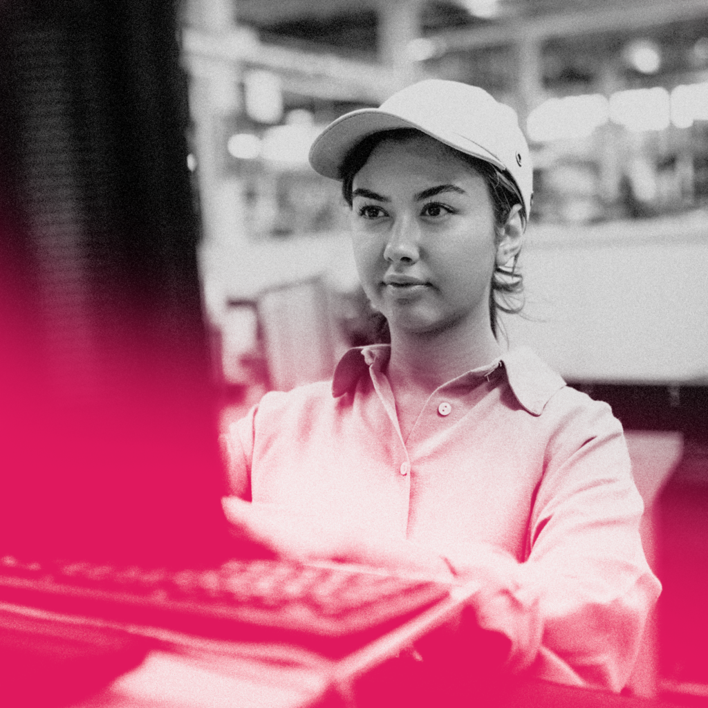 finance manager monitoring accounts payable